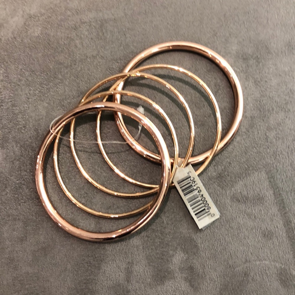 ROSE GOLD BANGLE NEVER WORN NWT